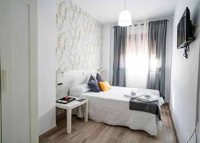 Plaza De Italia بيت ضيافة Caces